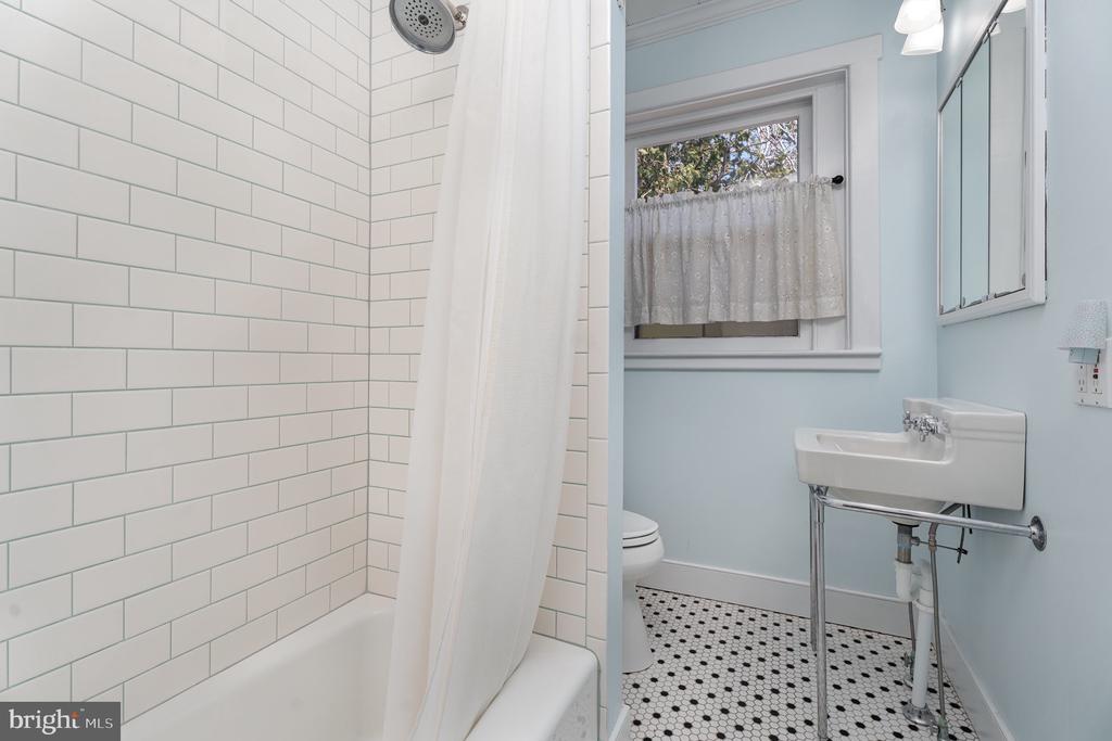 79 E ORANGE STREET