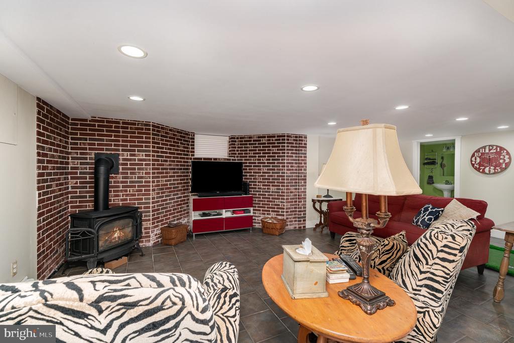 79 E ORANGE STREET