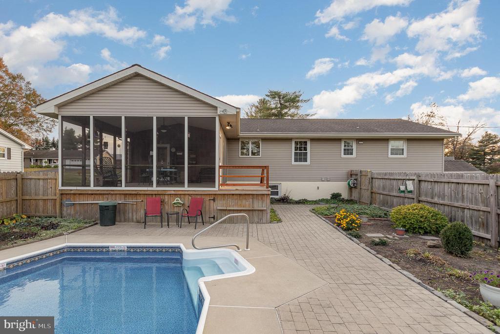 1609 CAMPUS ROAD