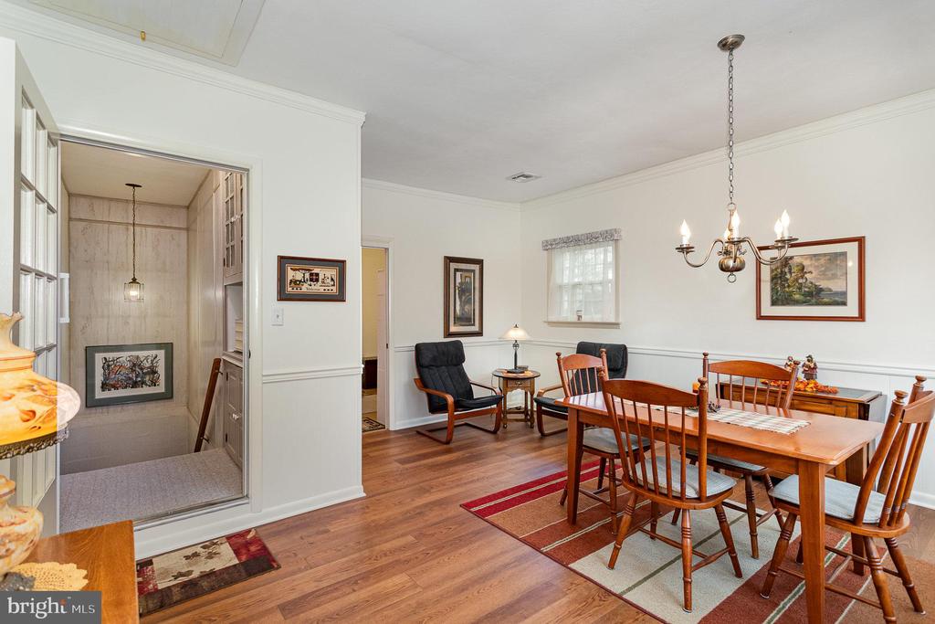 1609 CAMPUS ROAD