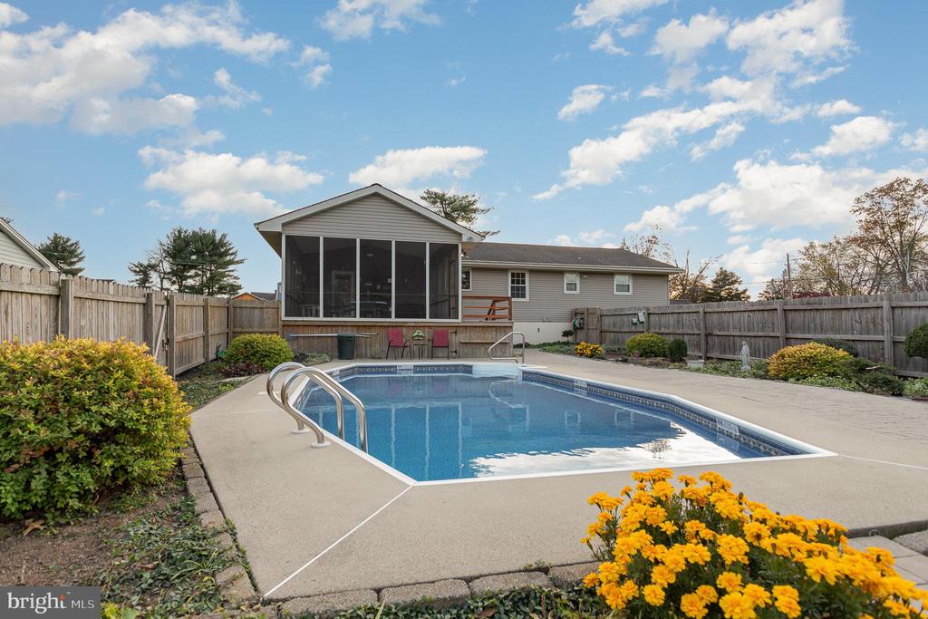 1609 CAMPUS ROAD