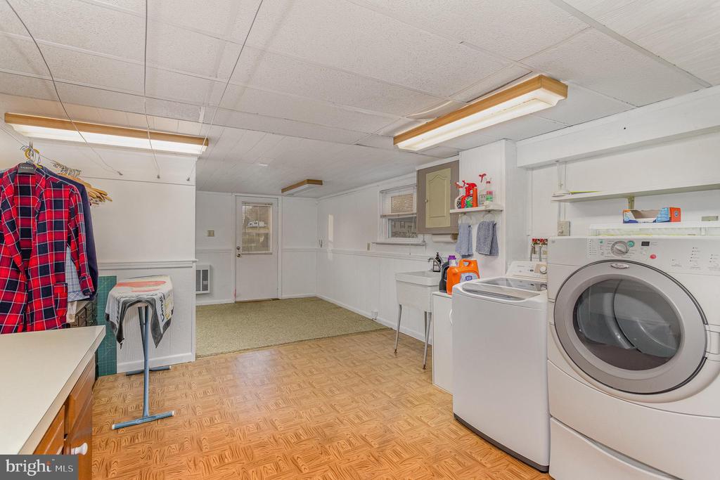 1609 CAMPUS ROAD