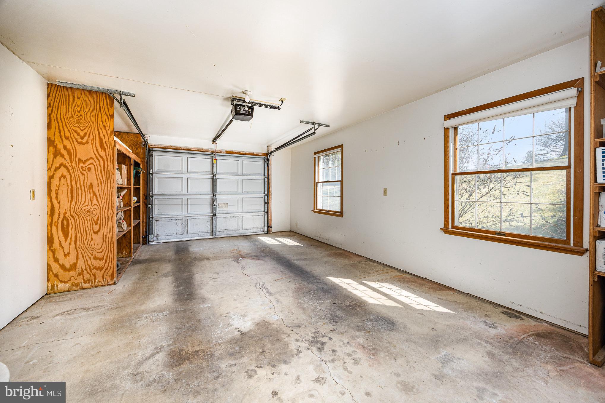 1038 S MOUNT JOY STREET