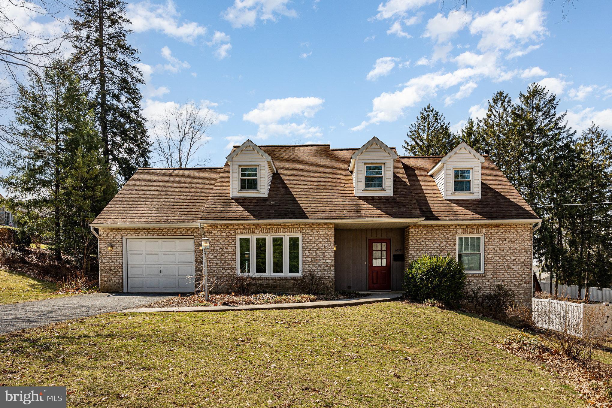 1038 S MOUNT JOY STREET