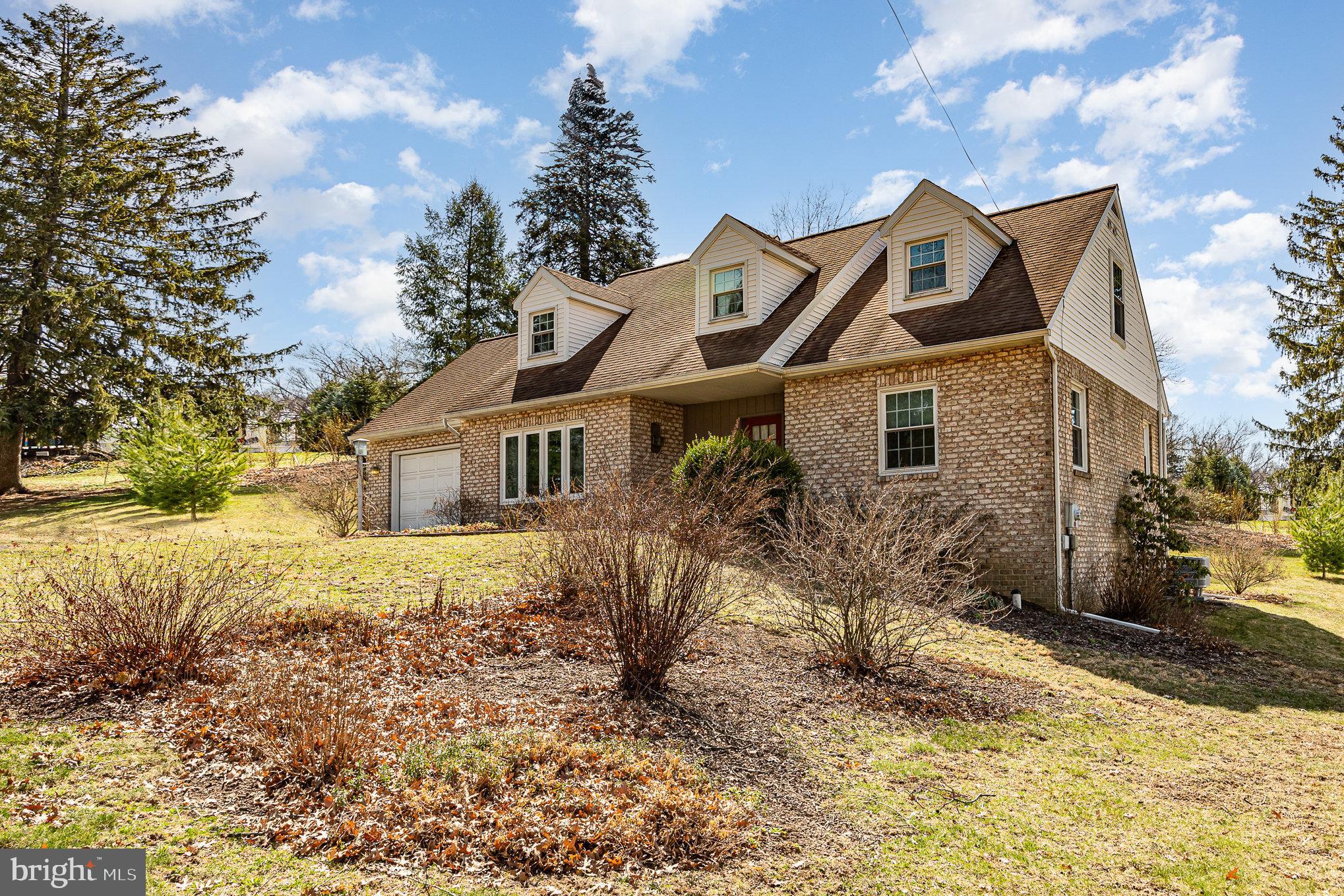 1038 S MOUNT JOY STREET