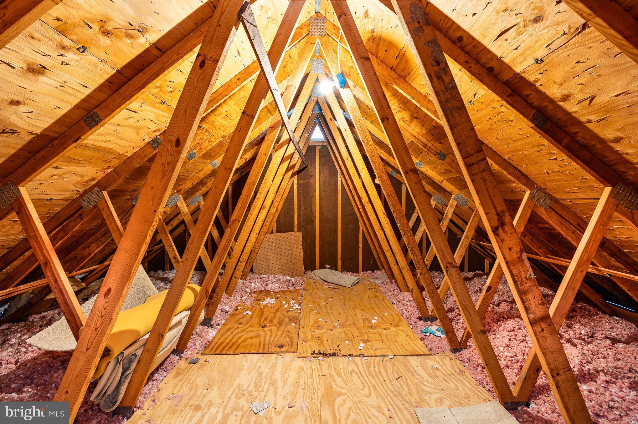 1038 S MOUNT JOY STREET