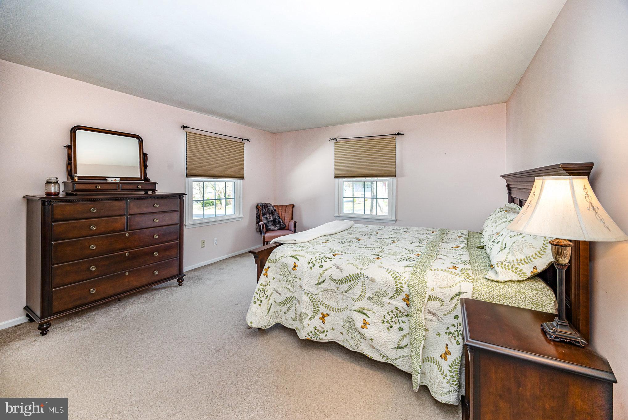 1038 S MOUNT JOY STREET