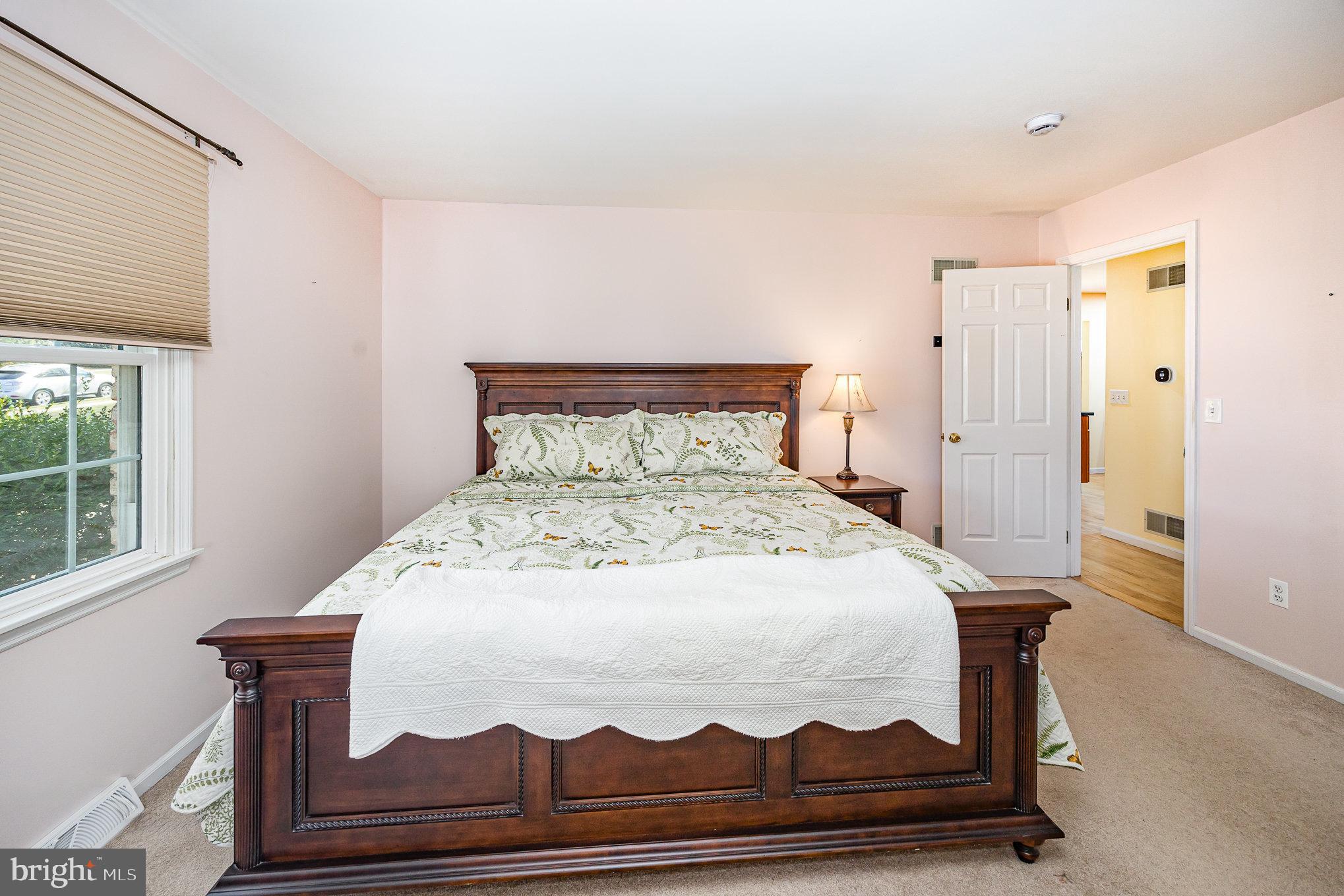 1038 S MOUNT JOY STREET