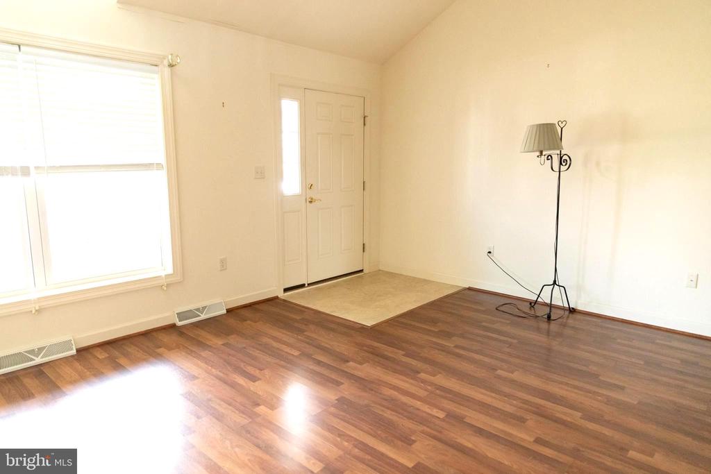 5115 OAK LEAF DRIVE