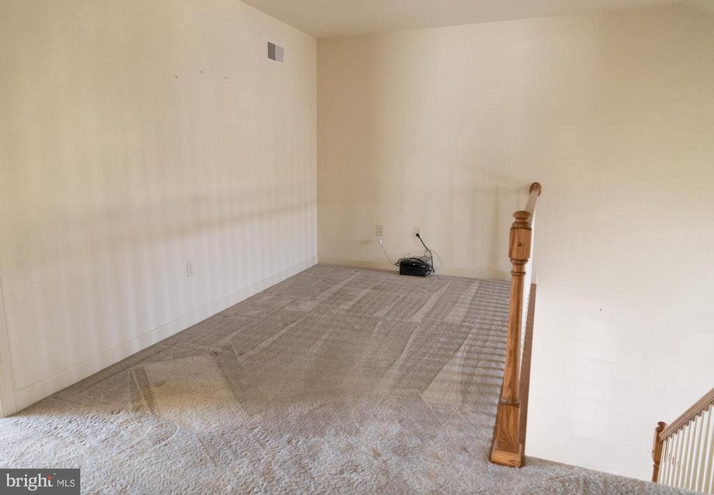 5115 OAK LEAF DRIVE