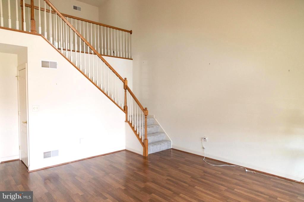 5115 OAK LEAF DRIVE