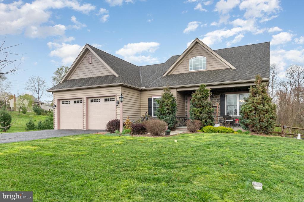 105 MONUMENT DRIVE