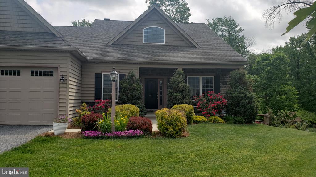 105 MONUMENT DRIVE