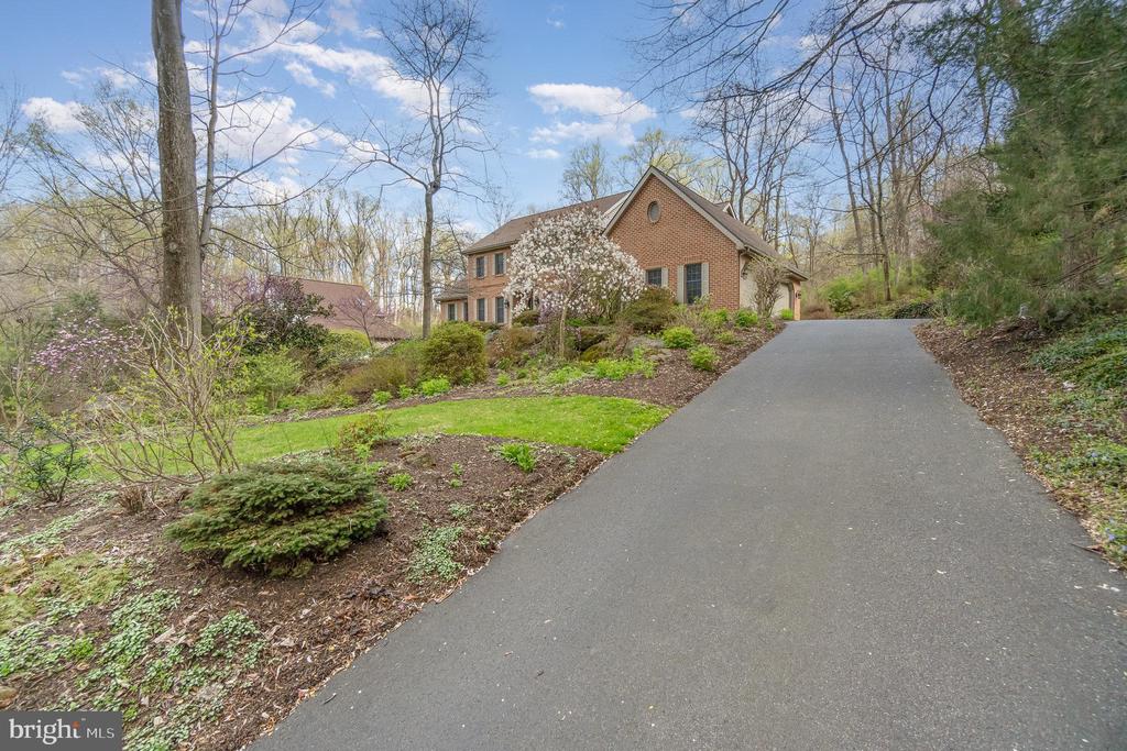 17 MAGNOLIA DRIVE