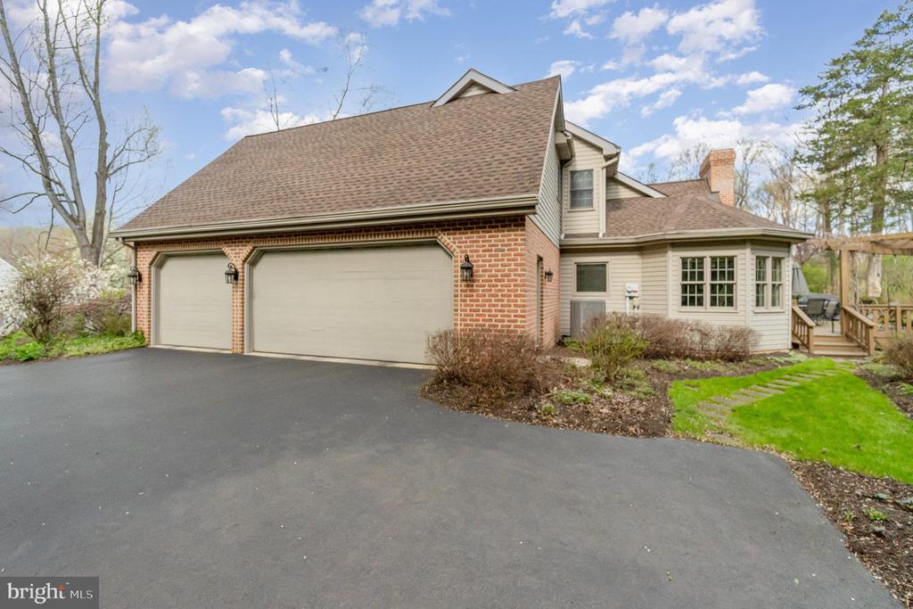 17 MAGNOLIA DRIVE