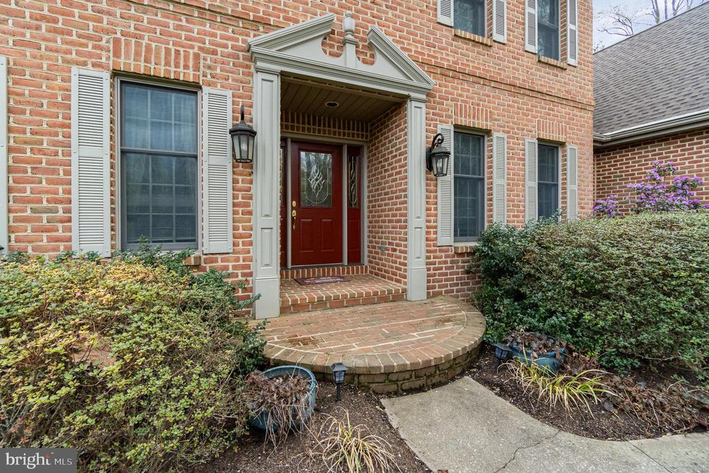 17 MAGNOLIA DRIVE