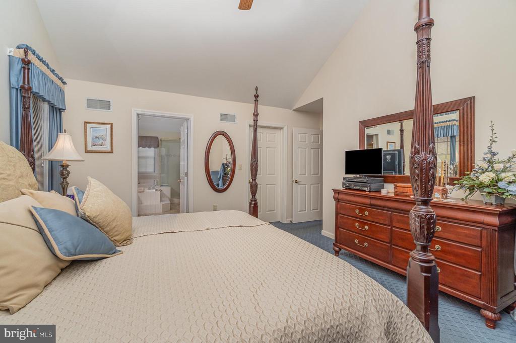17 MAGNOLIA DRIVE