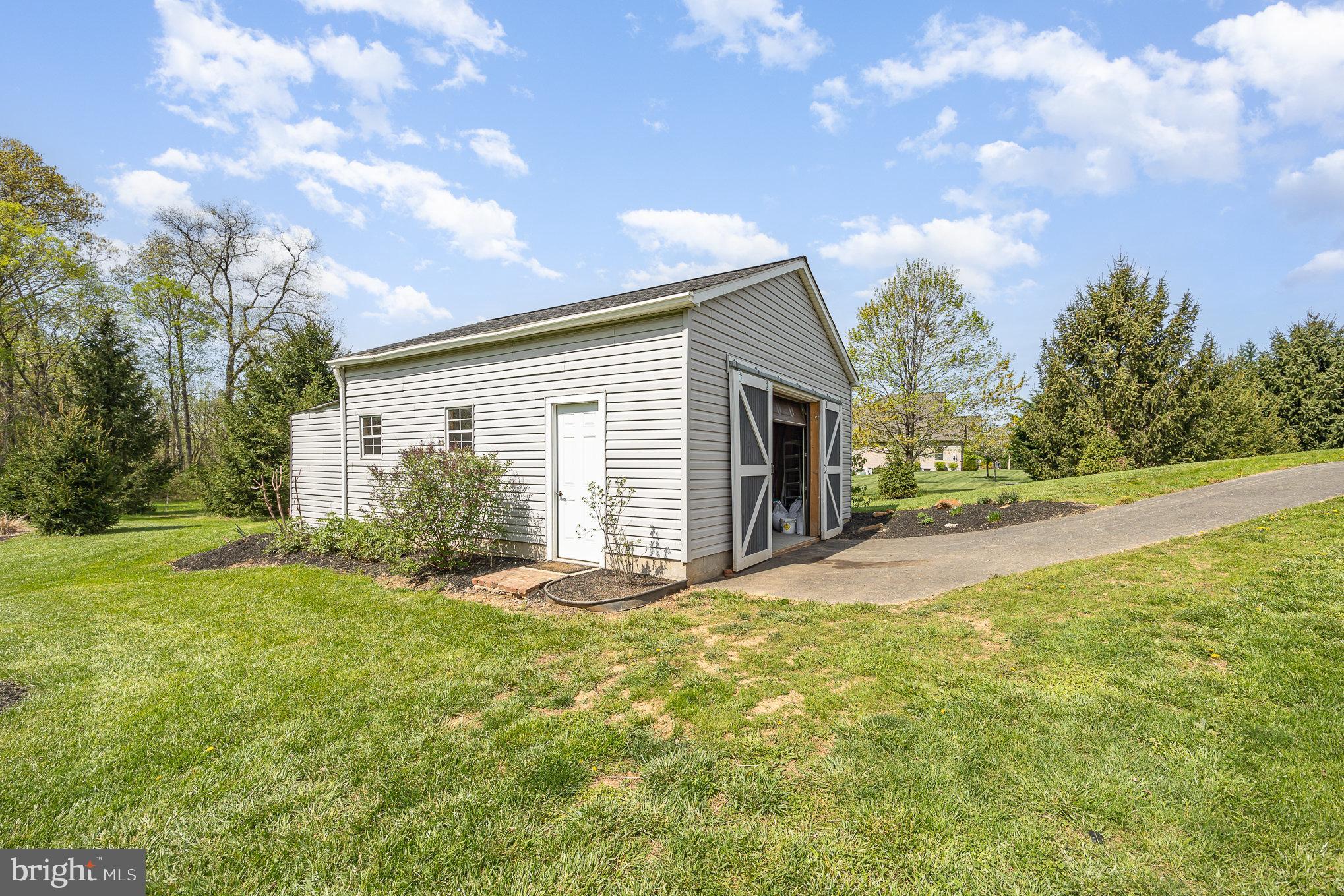115 MONUMENT DRIVE