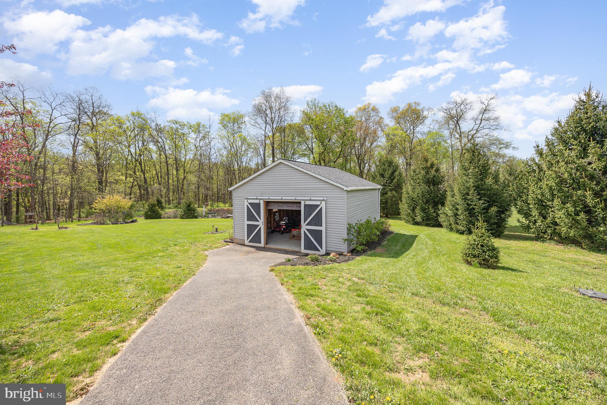 115 MONUMENT DRIVE