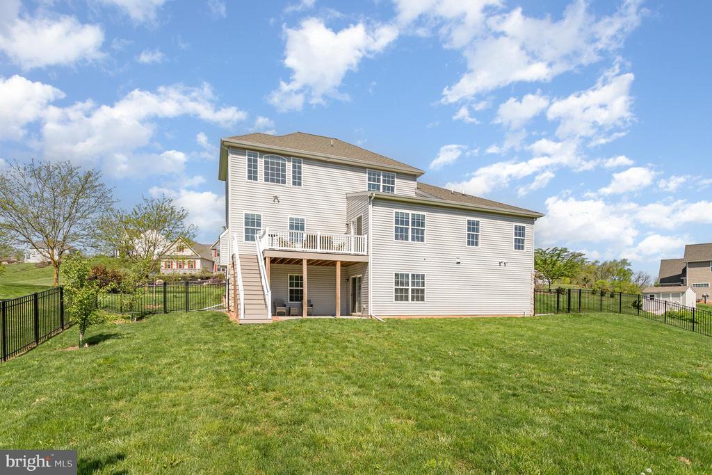 51 COBBLE LANE