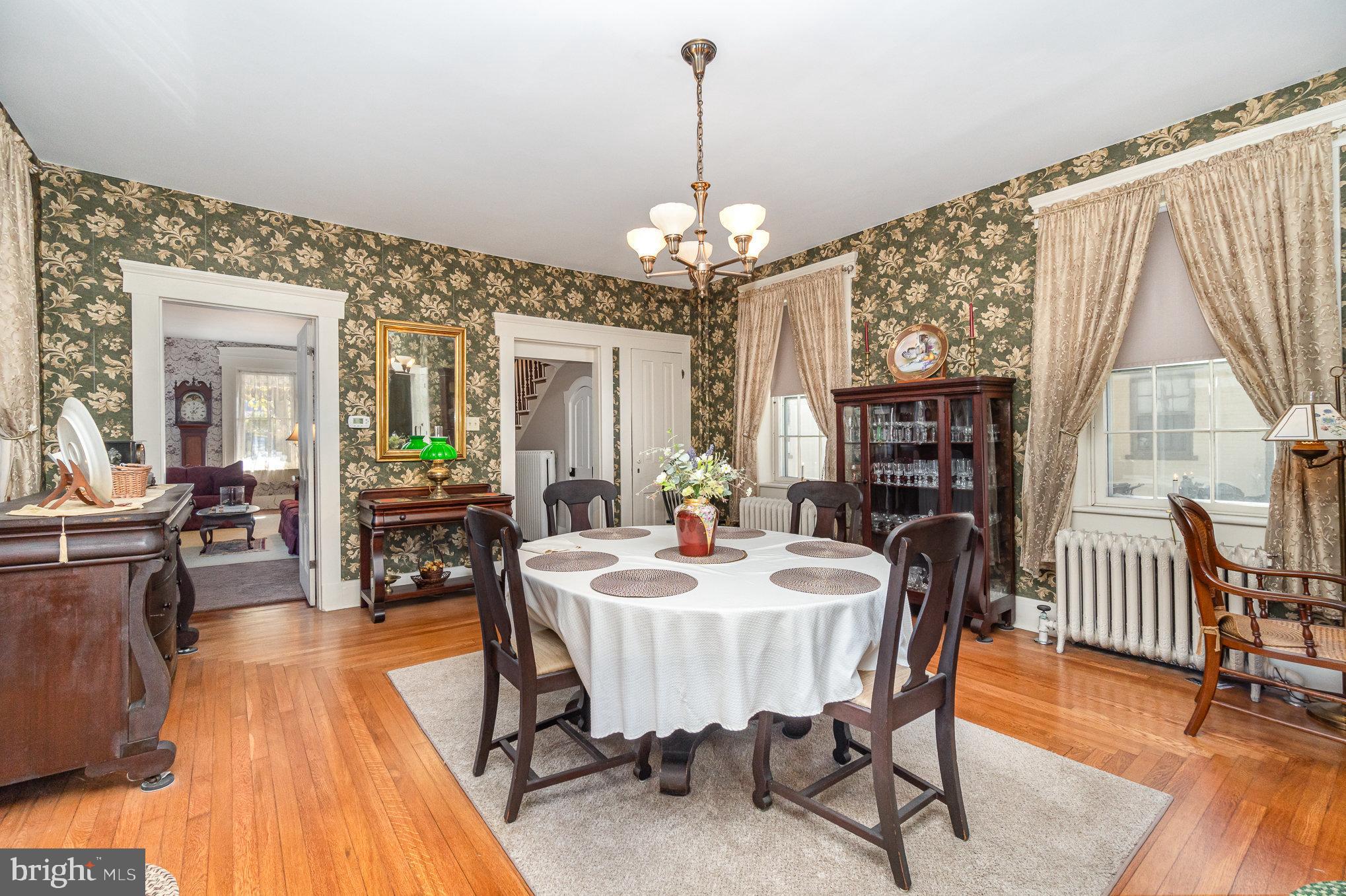 13 W Main St