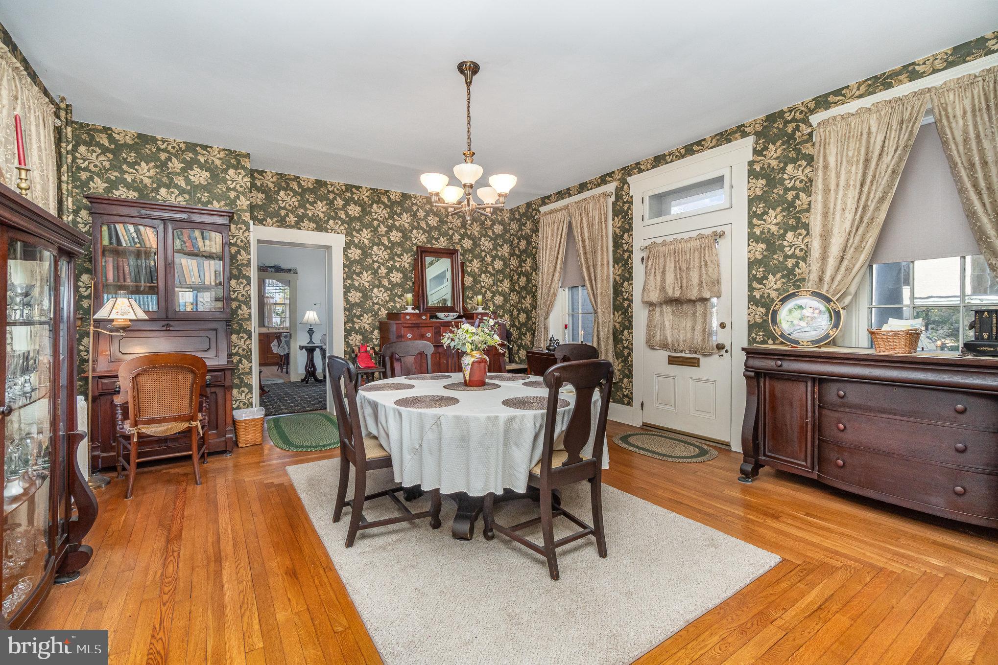 13 W Main St