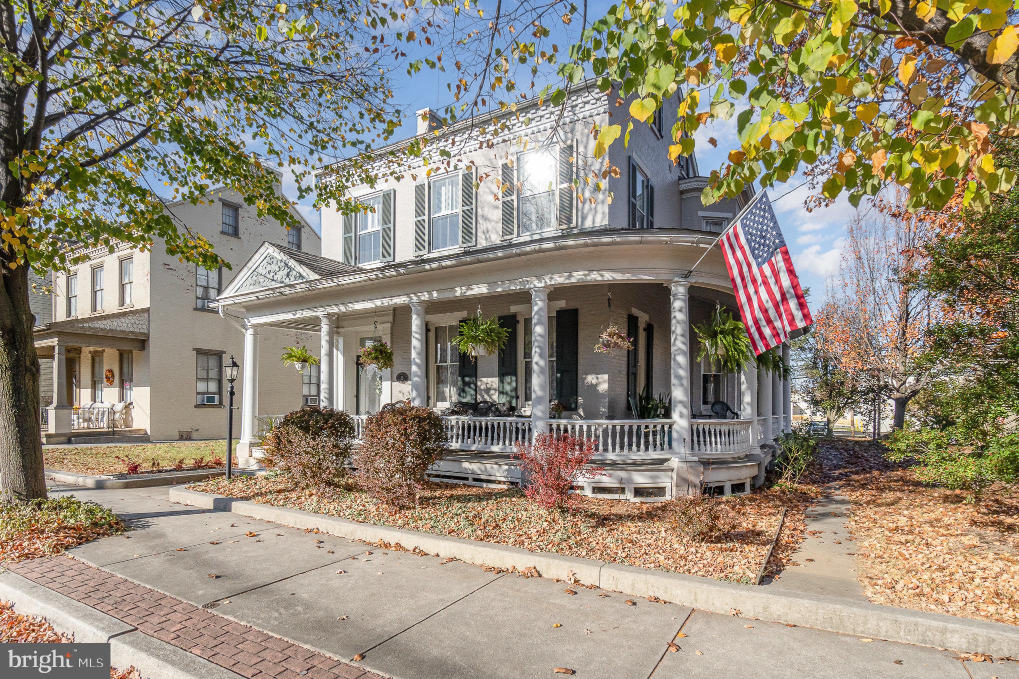 13 W Main St