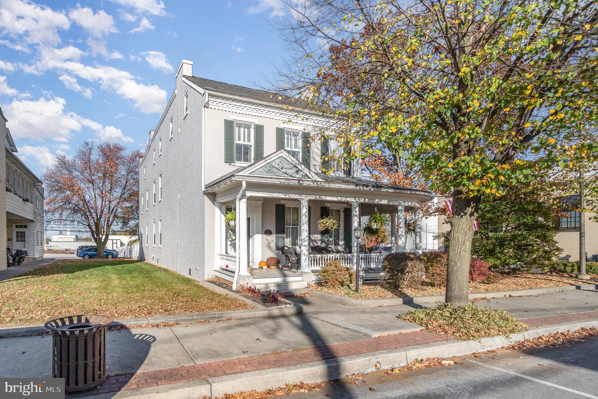 13 W Main St