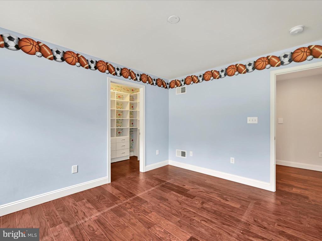 226 CRIMSON LANE