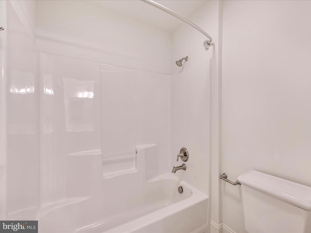 226 CRIMSON LANE