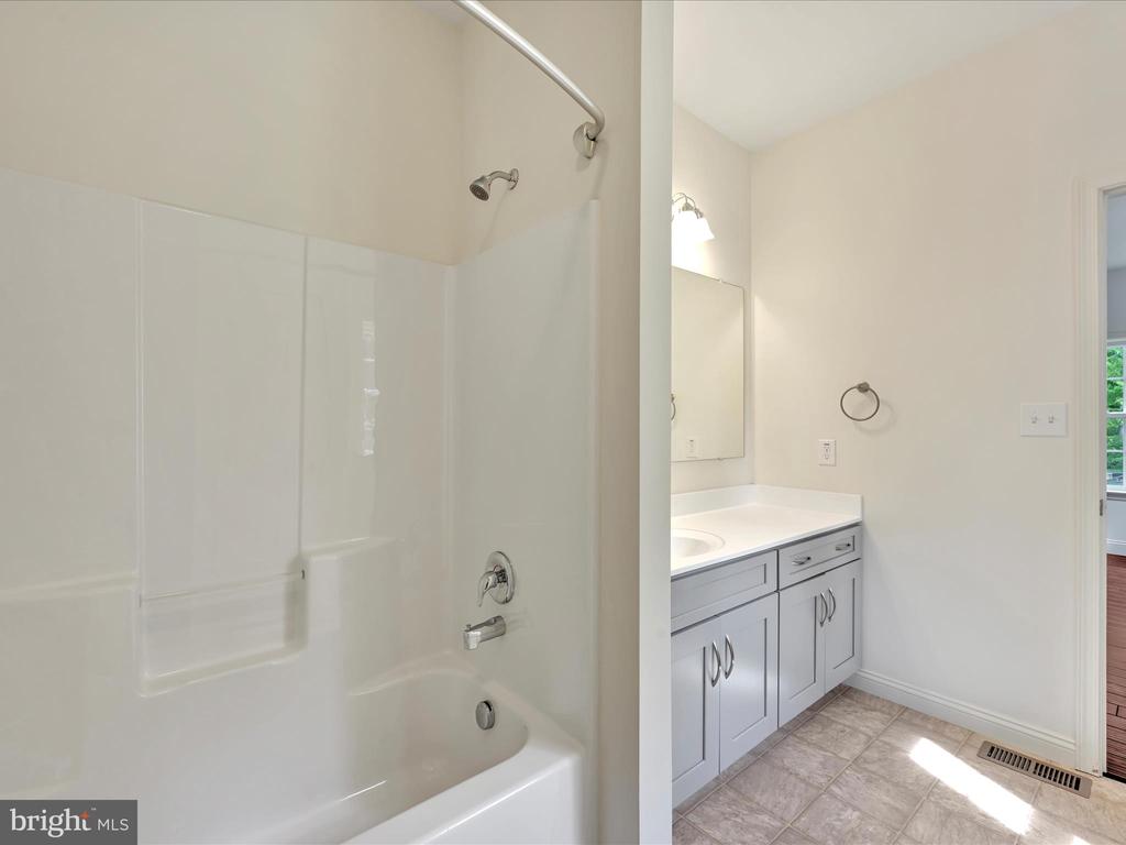 226 CRIMSON LANE