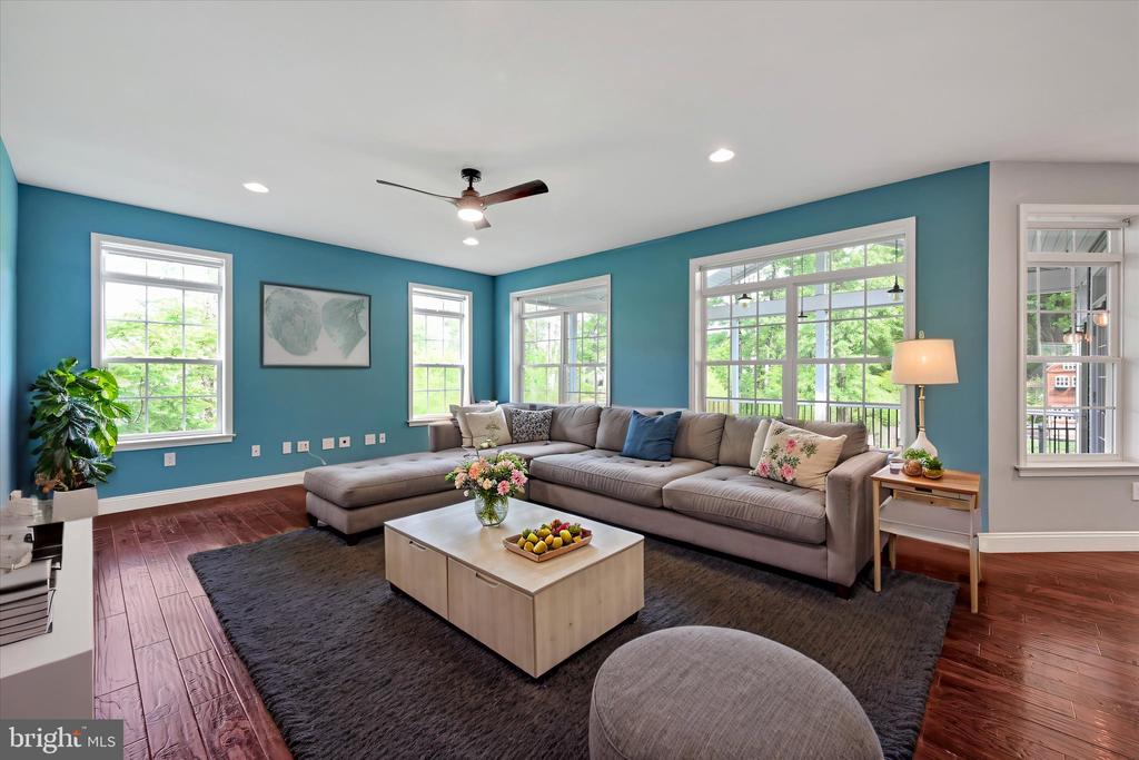 226 CRIMSON LANE