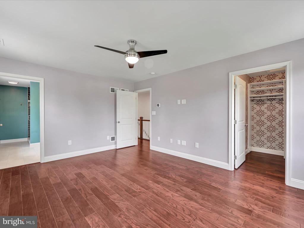 226 CRIMSON LANE