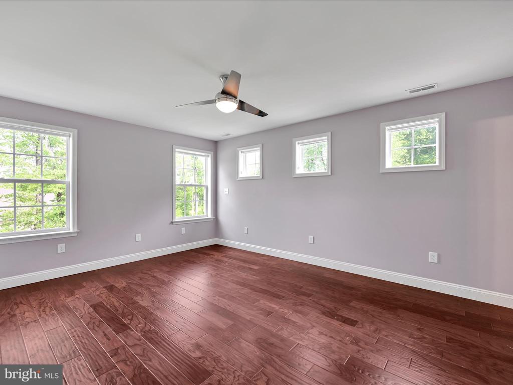 226 CRIMSON LANE