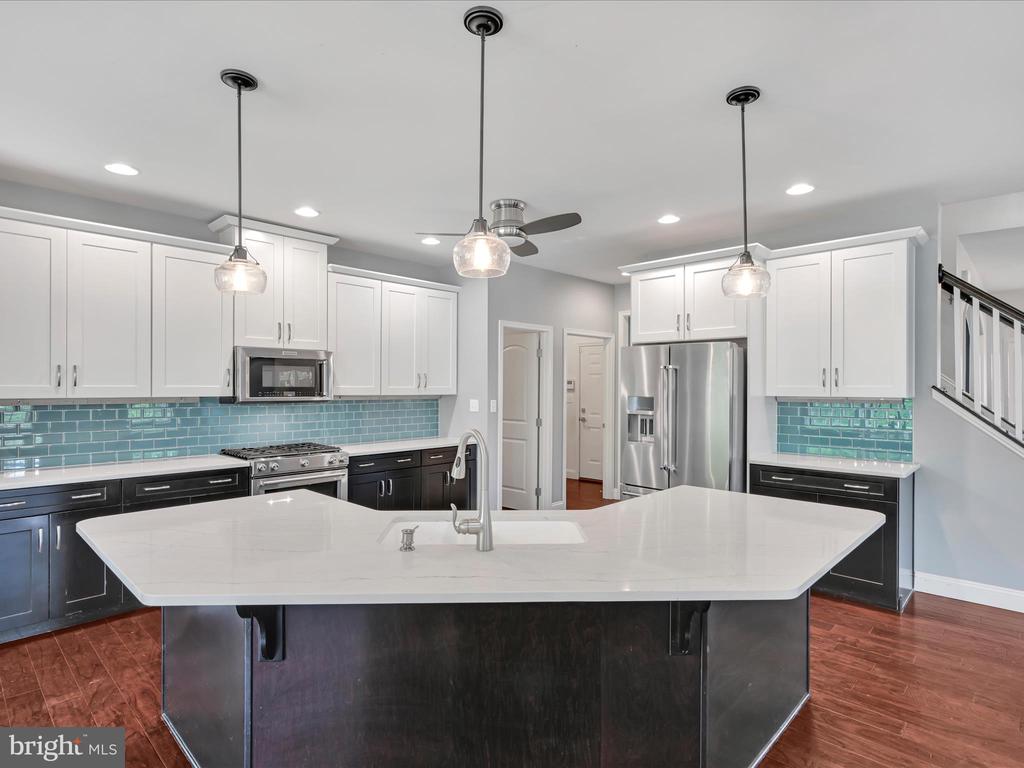 226 CRIMSON LANE