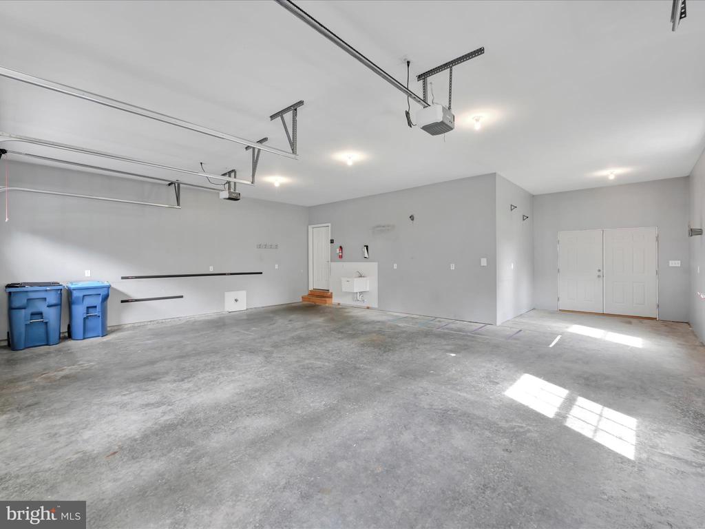226 CRIMSON LANE