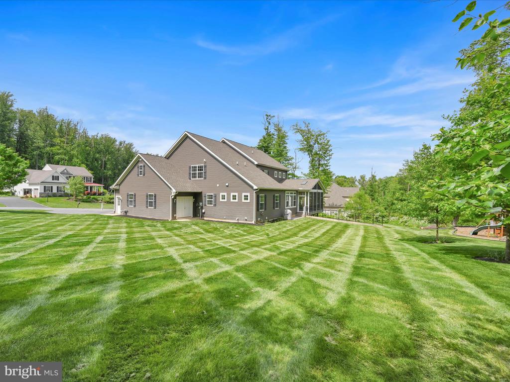 226 CRIMSON LANE