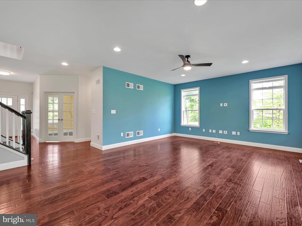 226 CRIMSON LANE