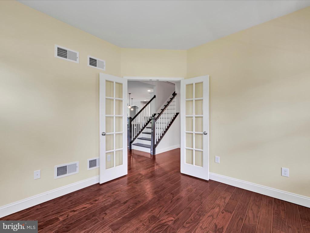 226 CRIMSON LANE