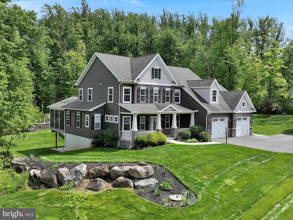 226 CRIMSON LANE