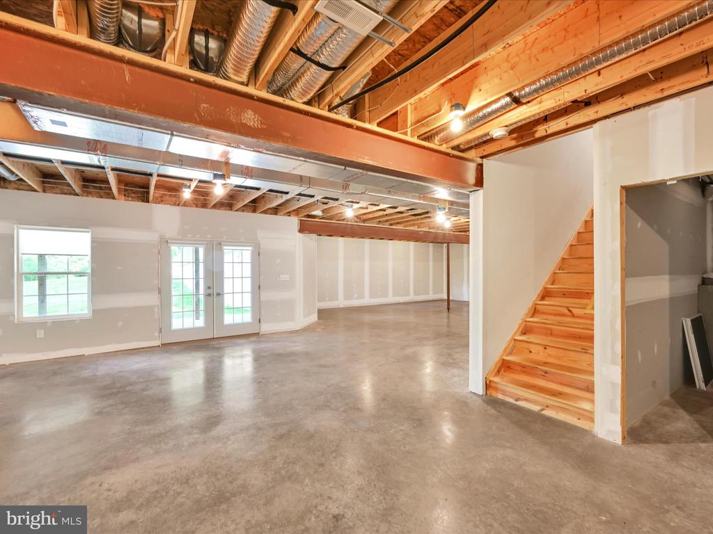 226 CRIMSON LANE