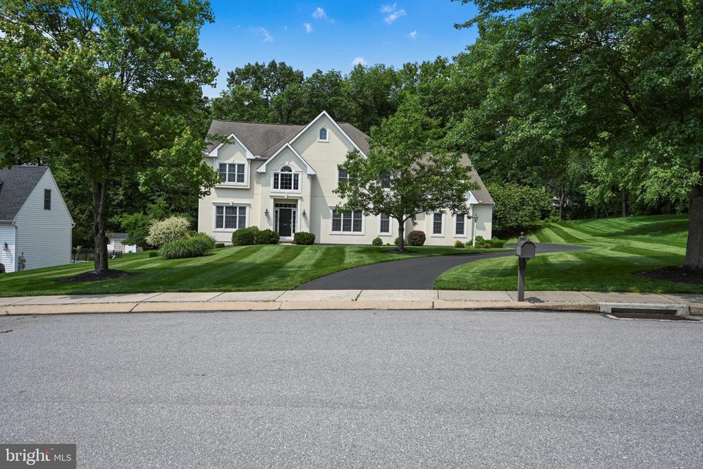 124 SILVER DRIVE