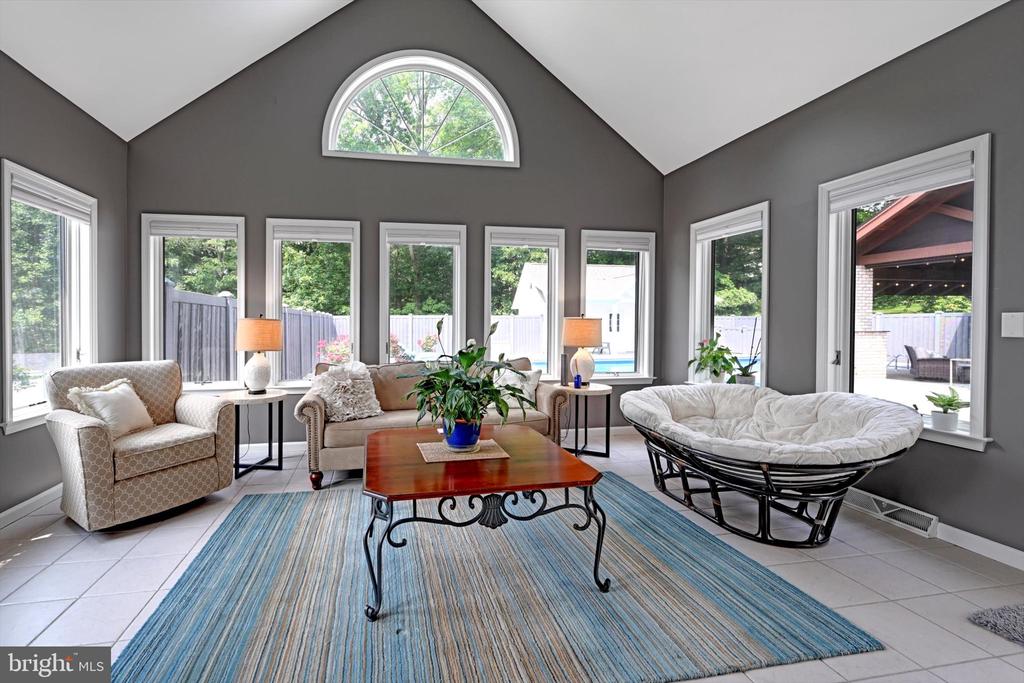 124 SILVER DRIVE