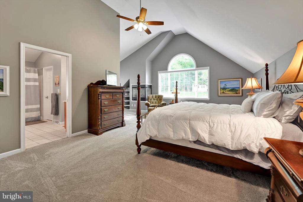 124 SILVER DRIVE