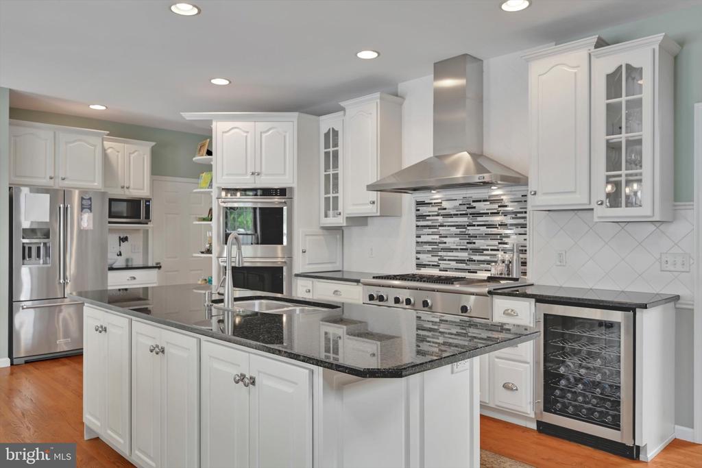 124 SILVER DRIVE