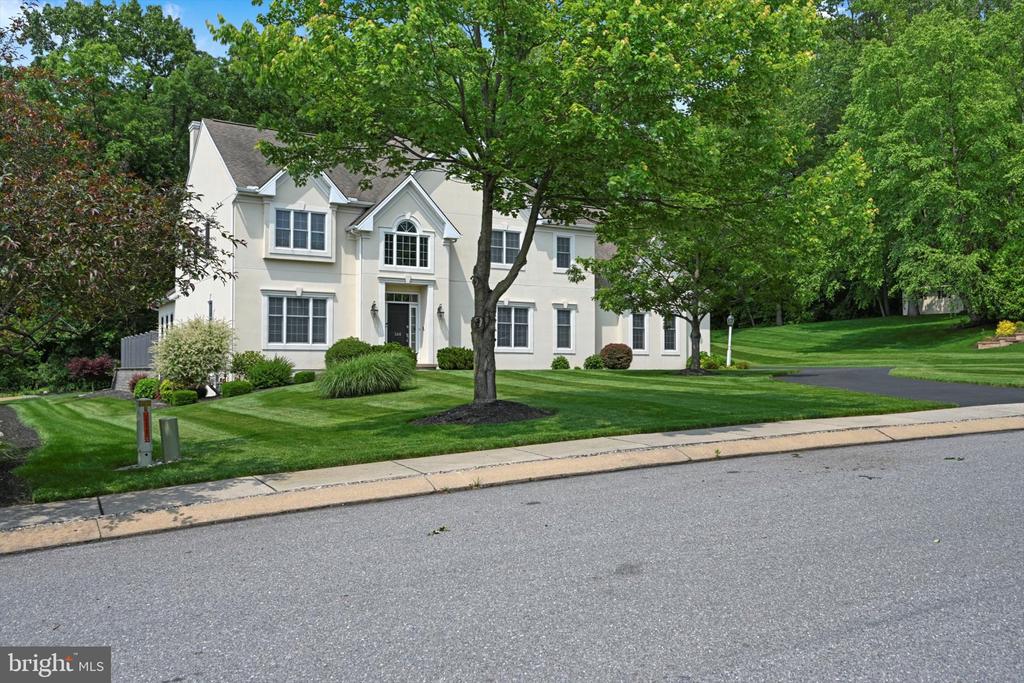124 SILVER DRIVE