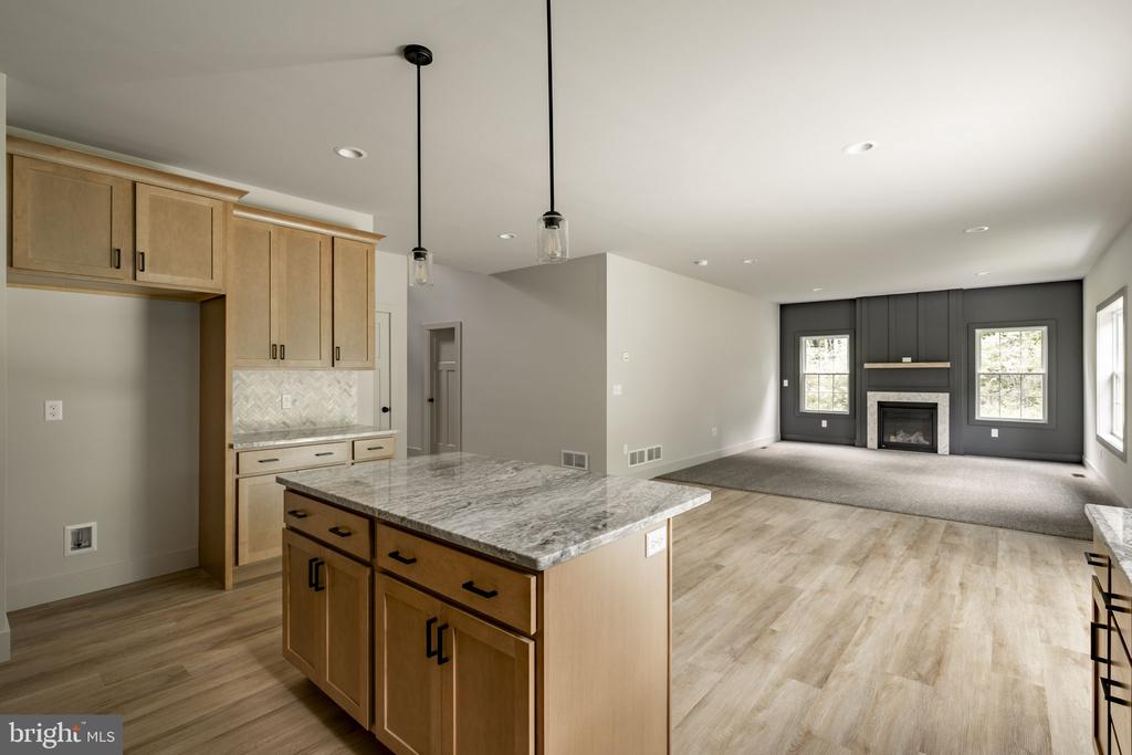 105 LAKE ROAD