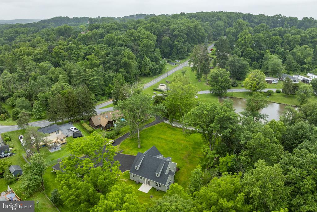 105 LAKE ROAD