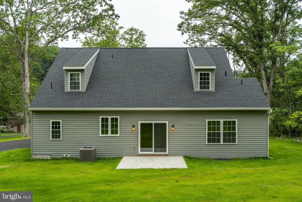 105 LAKE ROAD