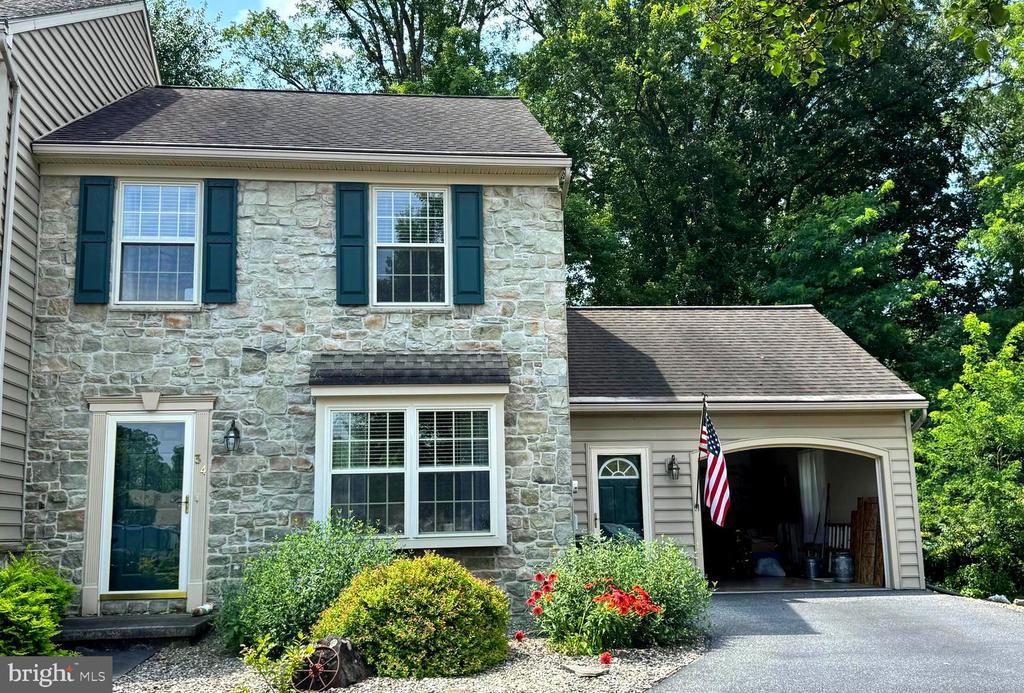 34 KING COURT